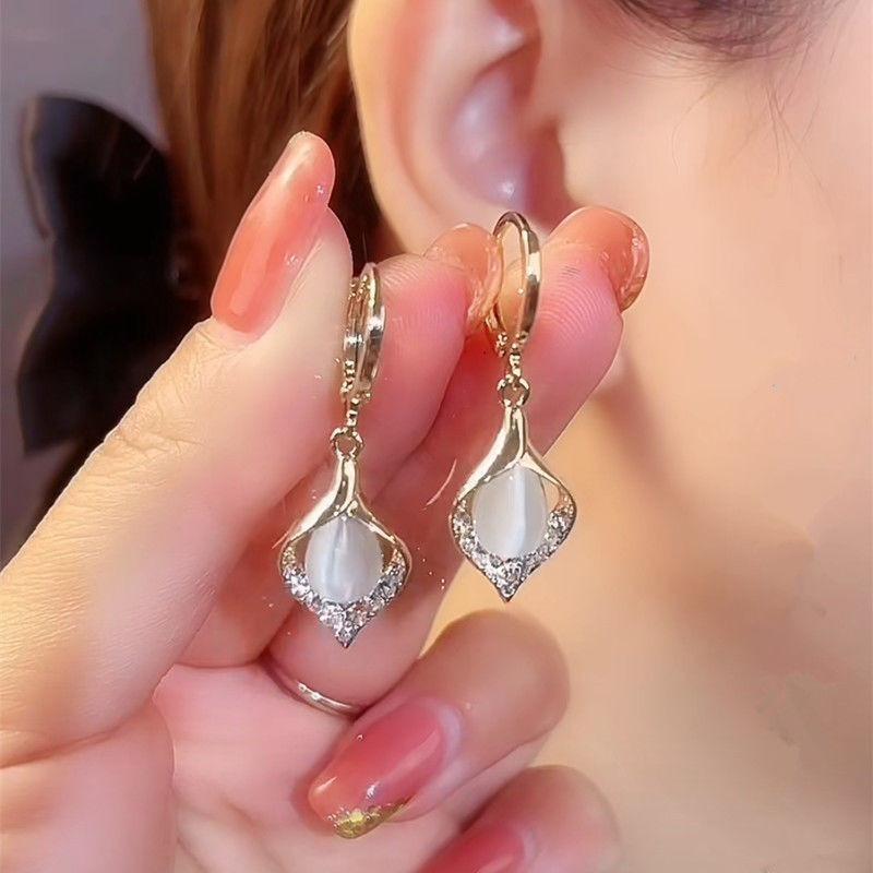 Trend Koreanische Elegante Ginkgo Blatt Mondlicht Katzenauge Stein Ohrringe für Frauen Mode Perle Ohrringe Partei Schmuck Geschenke Großhandel