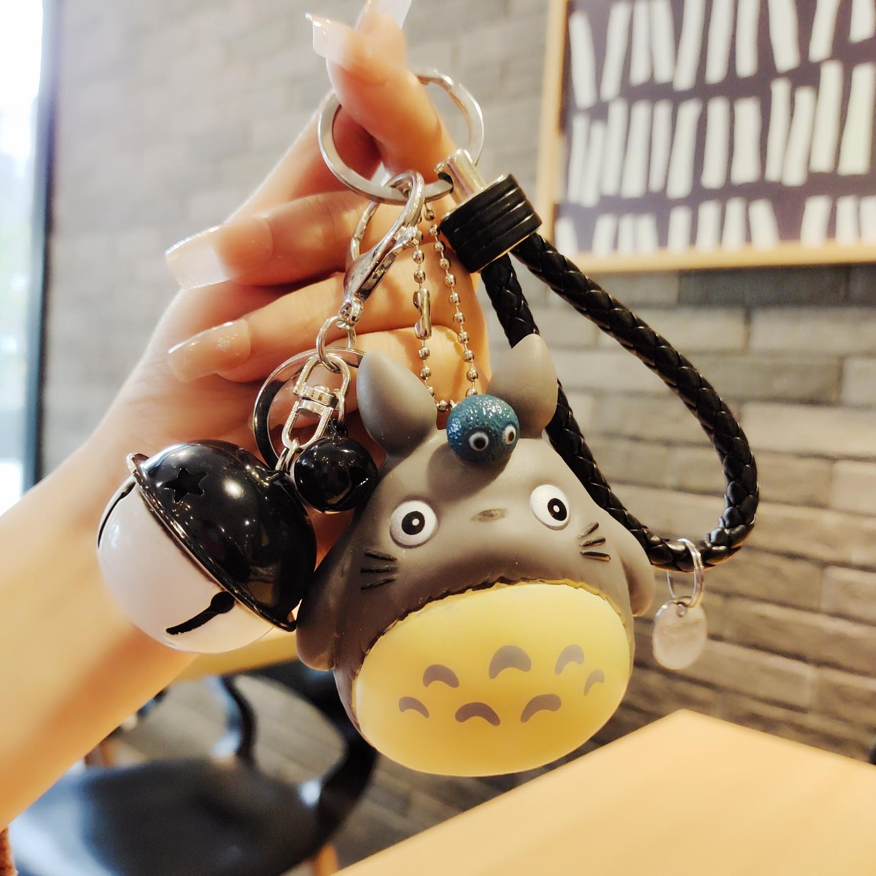 Niedlicher Totoro-Tier-Schlüsselanhänger, Pelz, für Männer oder Frauen, Schlüsselanhänger, Damenschmuck, Metall-Schlüsselanhänger, Autotasche, Anhänger graue