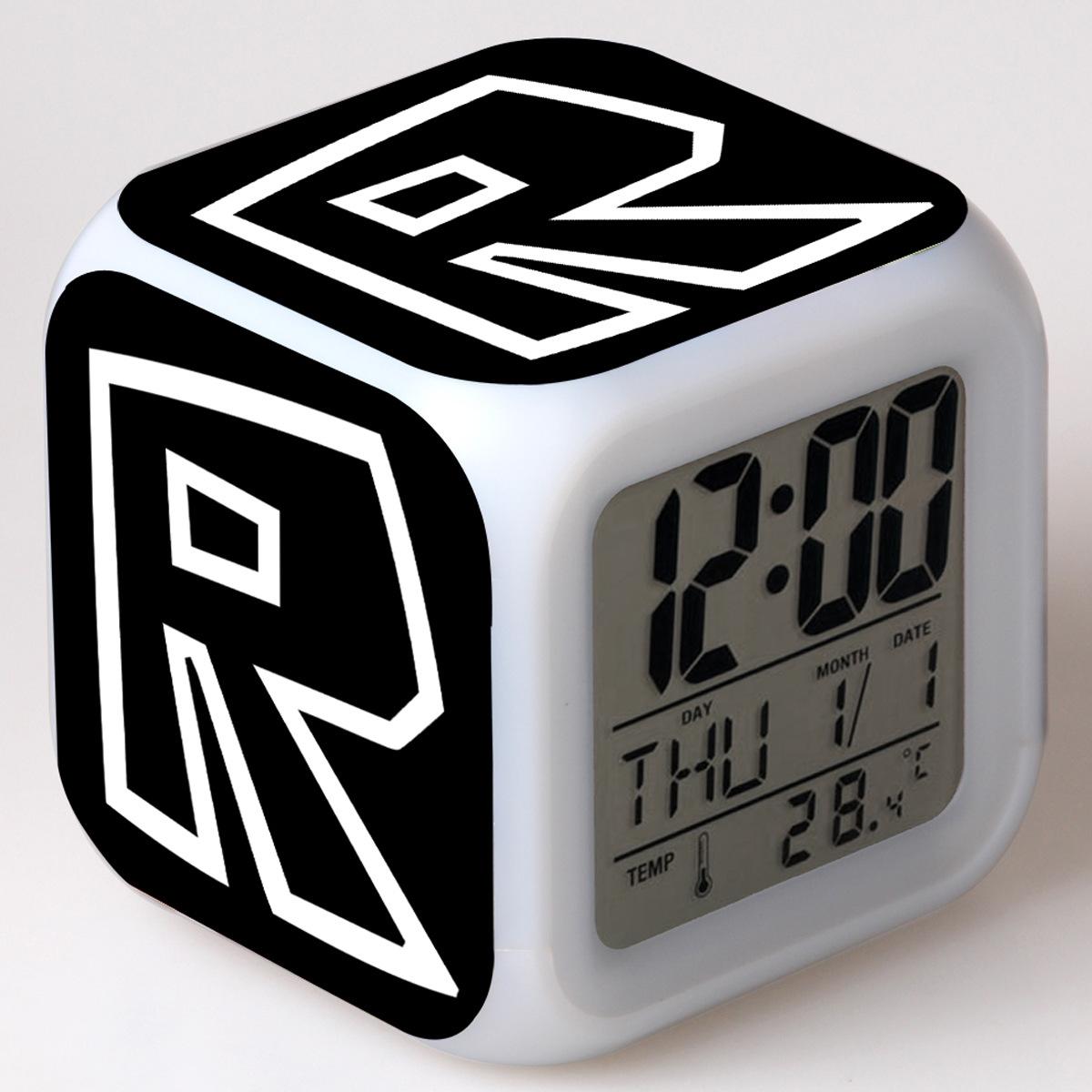 Roblox-Thema LED Farbwechsel Wecker mit Unisex-Design für alle Altersgruppen Black