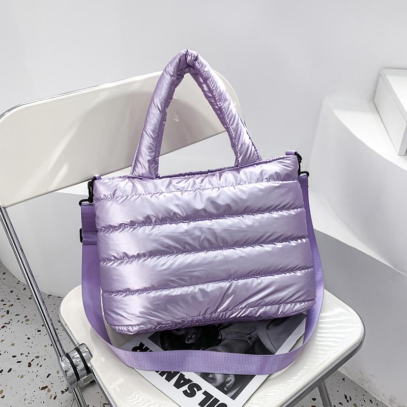Flauschige Daunen-Tragetaschen für Damen, modische gesteppte Damen-Handtaschen, einfarbig, Luxus-Designer-Schultertaschen für Damen 34cmx17cmx23cm lavendel