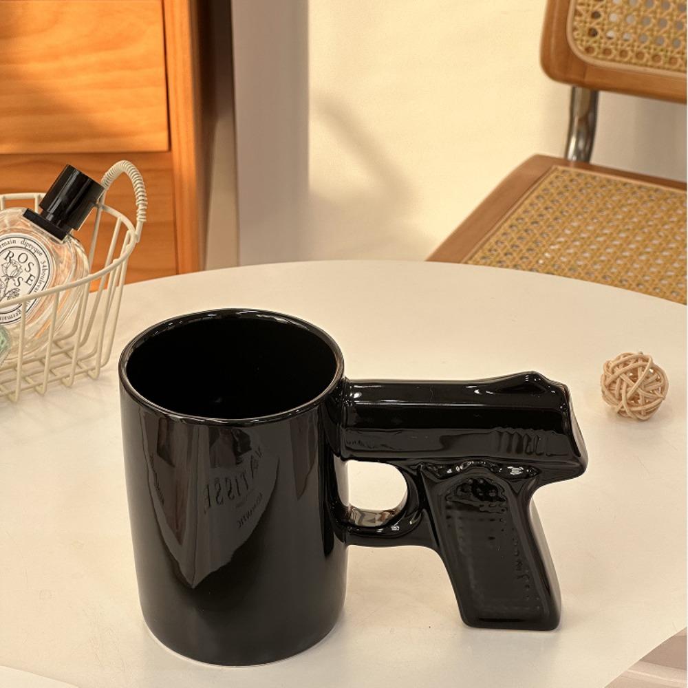 Kreative Keramiktasse schwarz rosa Pistole Tasse Pistolenhenkel Becher personalisierte Wasserbecher Kaffeetasse 3D Modellierung Tasse Farbglasur Tasse 401-500ml schwarz