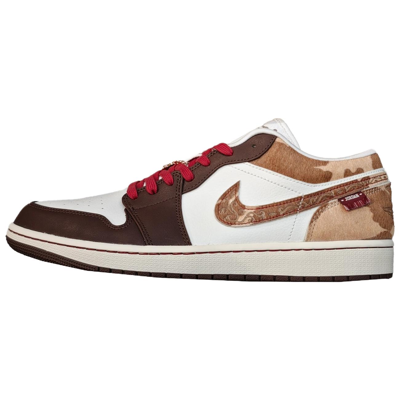 Air Jordan 1 Low SE Jahr des Pferdes Herren Sneaker Braun Segel Segel-Hell-Schokolade-Hanf IQ5321-121 44.5