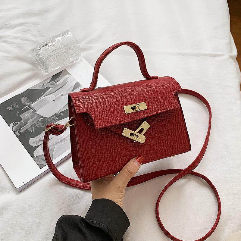 Neue Frühling und Herbst Neue Schnalle Mode Damen Tasche Mode Geprägte Damen Schultertasche Mode Umhängetasche Handtasche Tasche CLE 19x7x13 rot