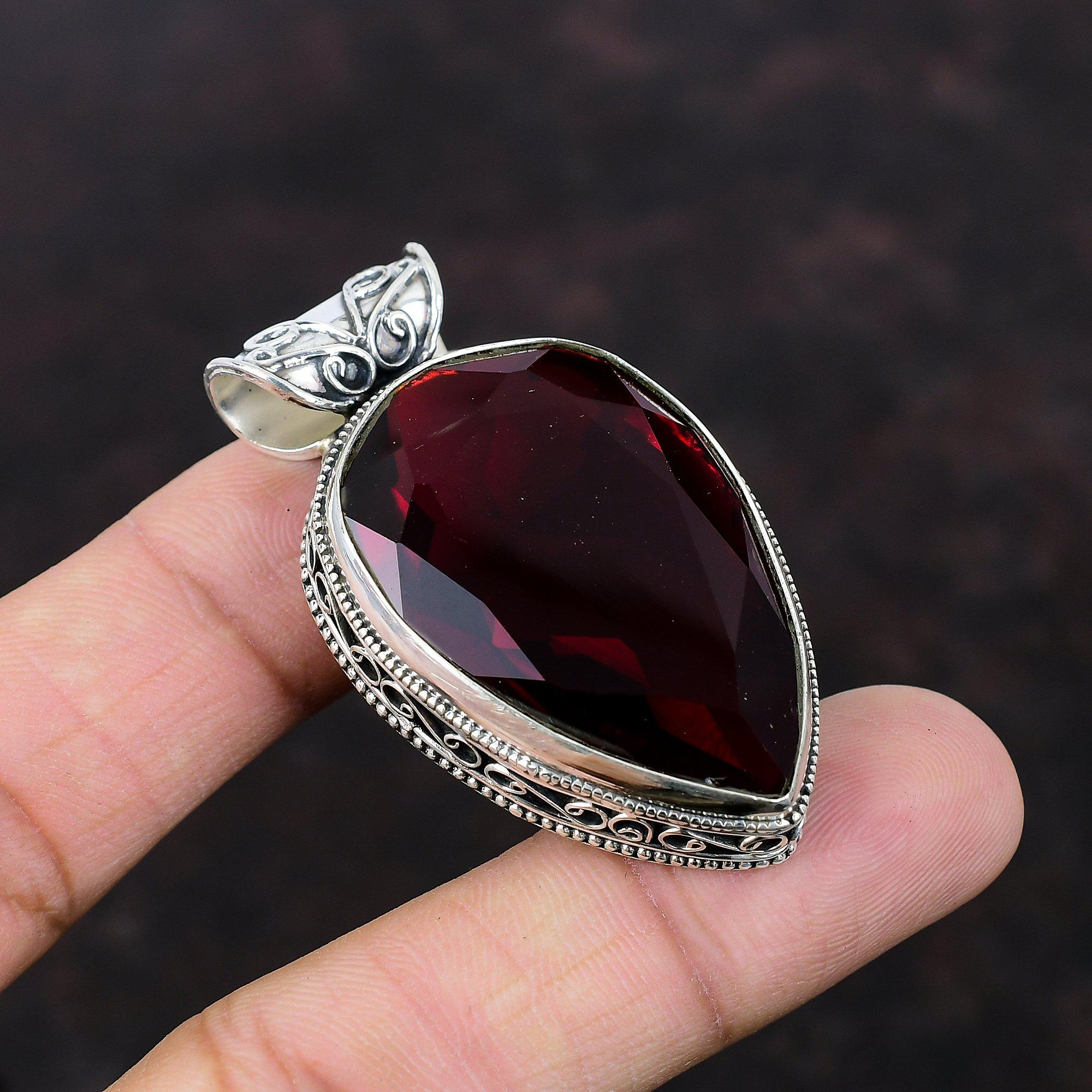 Facettierter Mosambik-Granat-Anhänger, Vintage-Design-Anhänger, handgefertigter Schmuck, 925er Sterlingsilber-Anhänger, echter Edelstein-Anhänger, Jahrestagsgeschenk black
