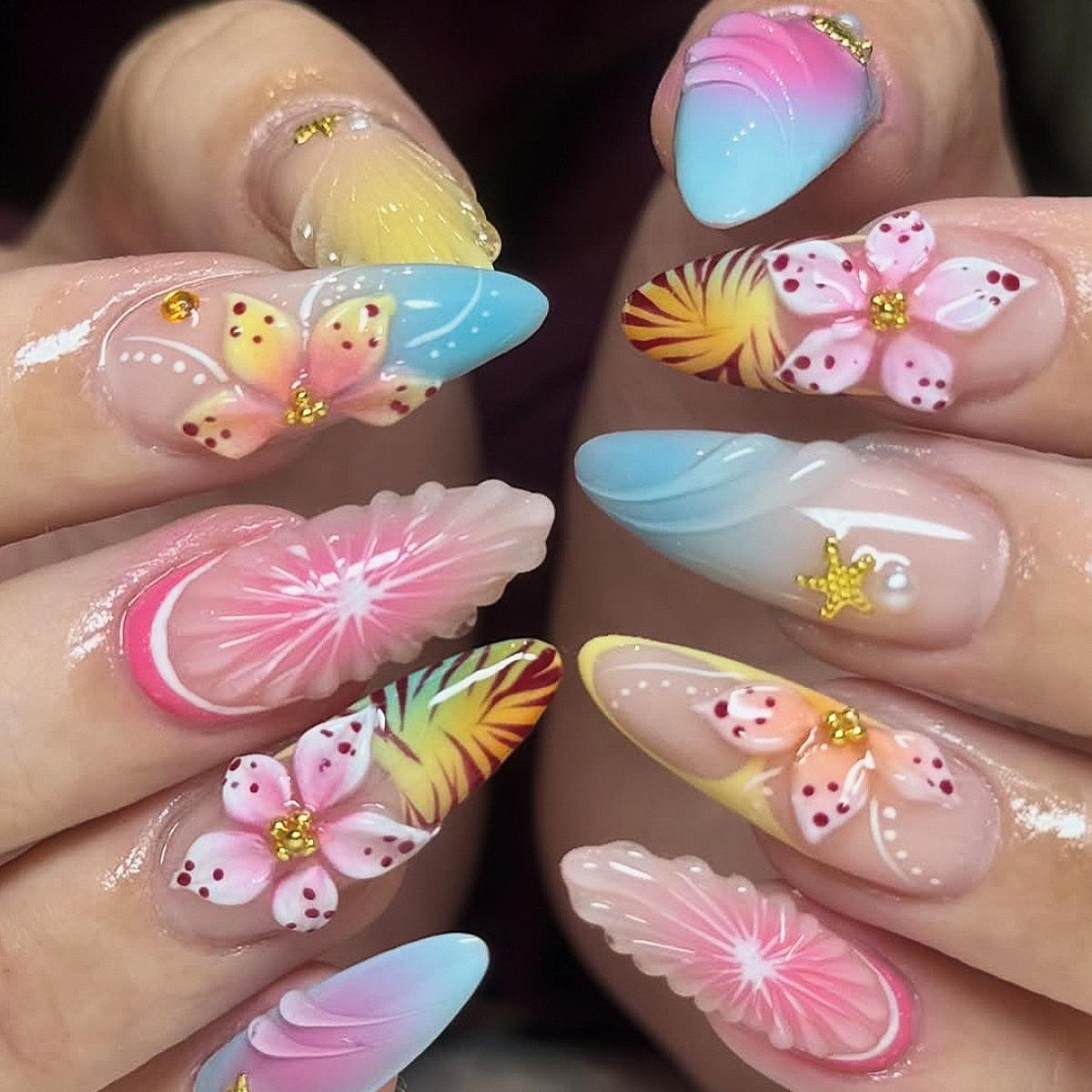 24 Stück Bunte Mandel-Press-on-Nägel Sommer Blauer Ozean Stil 3D Blumen Muschel Gelb Französische Falsche Nägel mit Seestern Perlen Nägel