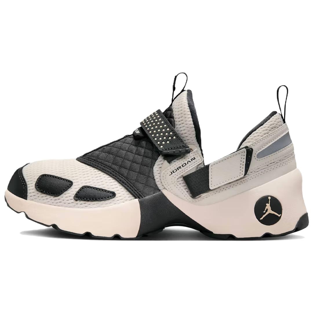 Air Jordan Jordan Trunner LX Light Orewood Brown Damen Sneaker Creme Schwarz HQ2164-102 35.5