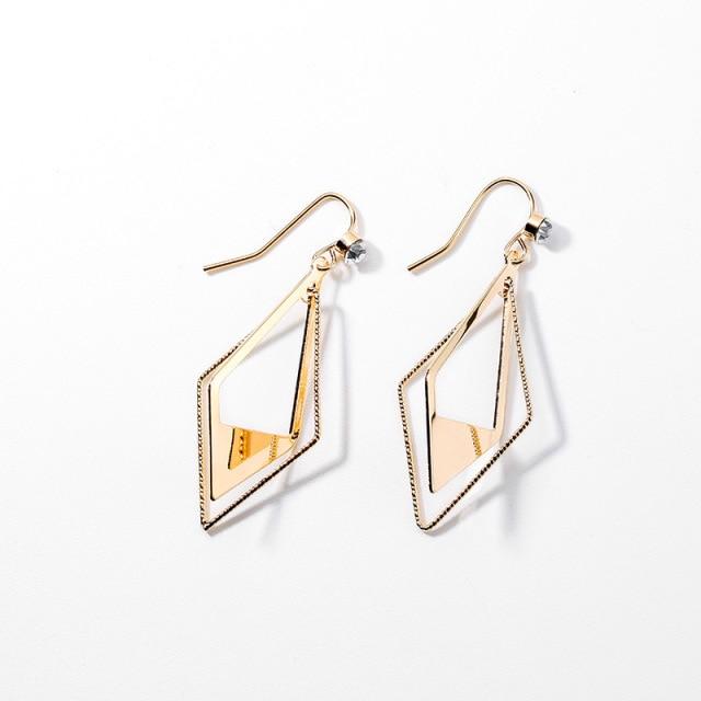 Geometrische Diamantohrringe Schlichte Ohrringe Weiblich Koreanische Version Persönlichkeit Mode Ohrringe Ohrclip-Ohrringe beige