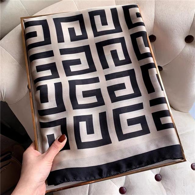 Frauen Seide Winter Schal Luxus Design Druck Dame Strand Schal Schals Mode Glatte Foulard Weibliche Hijab