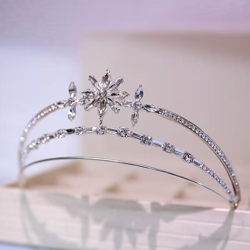 Brautkrone Kopfschmuck Haupt-Hochzeitskleid Strass Haaraccessoire Europäische und amerikanische Hochzeit Damenkrone Prinzessinnenkleid Accessoire white