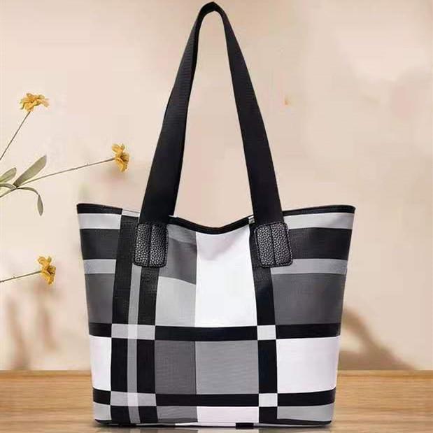 Yogodlns Designer-Handtaschen für Damen, PU-Leder, mit Griff oben, Taschen mit hoher Kapazität, weibliche Umhängetaschen, lässige Spleiß-Einkaufstasche 30x12x26cm schwarz