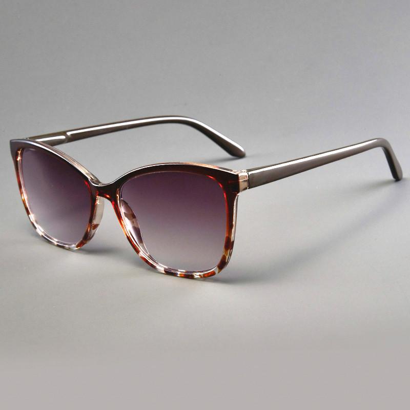 2025 Hochauflösende Sonnenbrille Neue Brille für ältere Menschen mit großem Rahmen Lesebrille für Männer und Frauen Outdoor-Reisebrille für ältere Menschen 2.5 braun