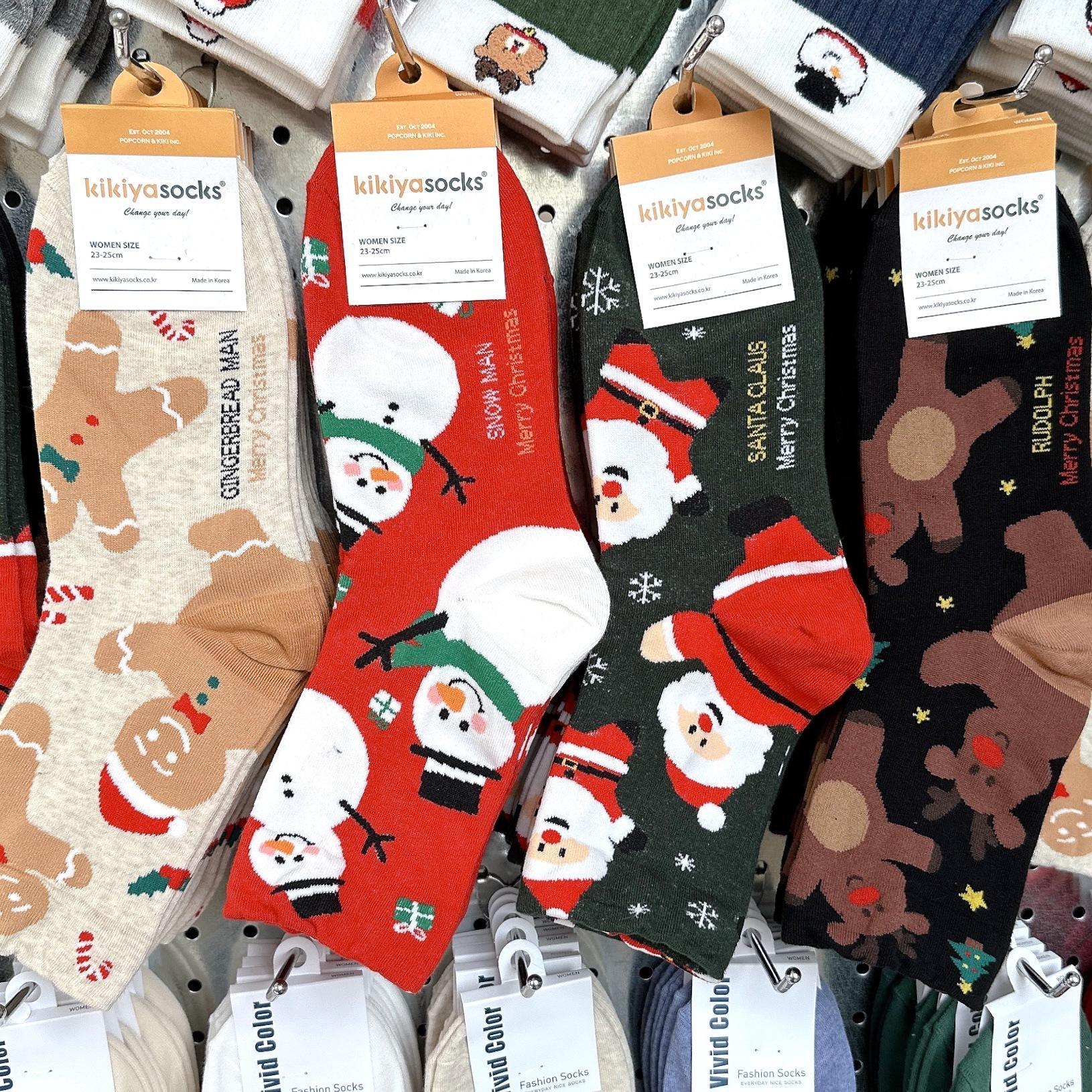 Herbst und Winter Warme Weihnachtssocken Schneemann Elch Lebkuchen Niedliche Cartoon Weihnachtsmann Mittelkalbsocken 4 PAIRS