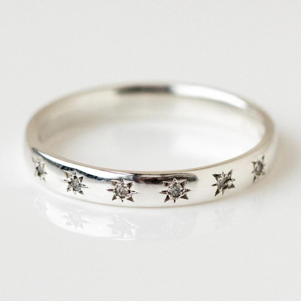 Huitan Minimalistische Dünne Eheringe für Damen Luxuriöse Goldfarbe/Silberfarbe Verlobungsringe Ring Neuer Trendiger Schmuck 10 white