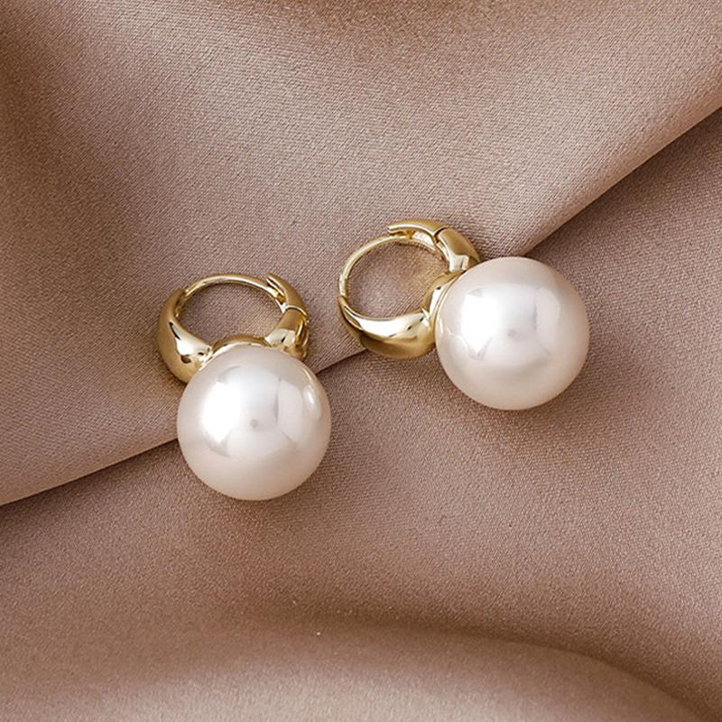 Niedliche Simulations-Perlen-Ohrstecker, Creolen für Frauen, Eardrop, minimalistische Ohrringe, Hochzeit, Modeschmuck weiß