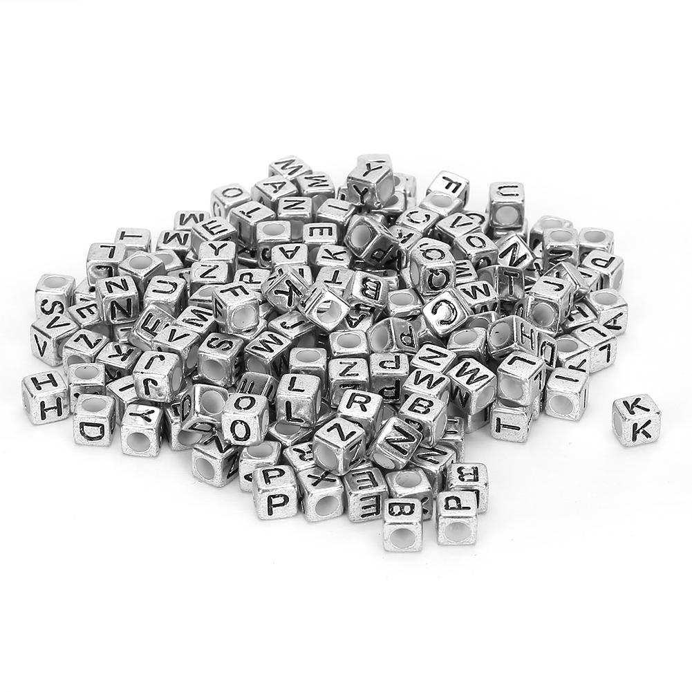 500PCs Acryl Perlen Platz DIY Hand Made Perlen Zubehör Englisch Alphabet 6mm(Silber ) silber