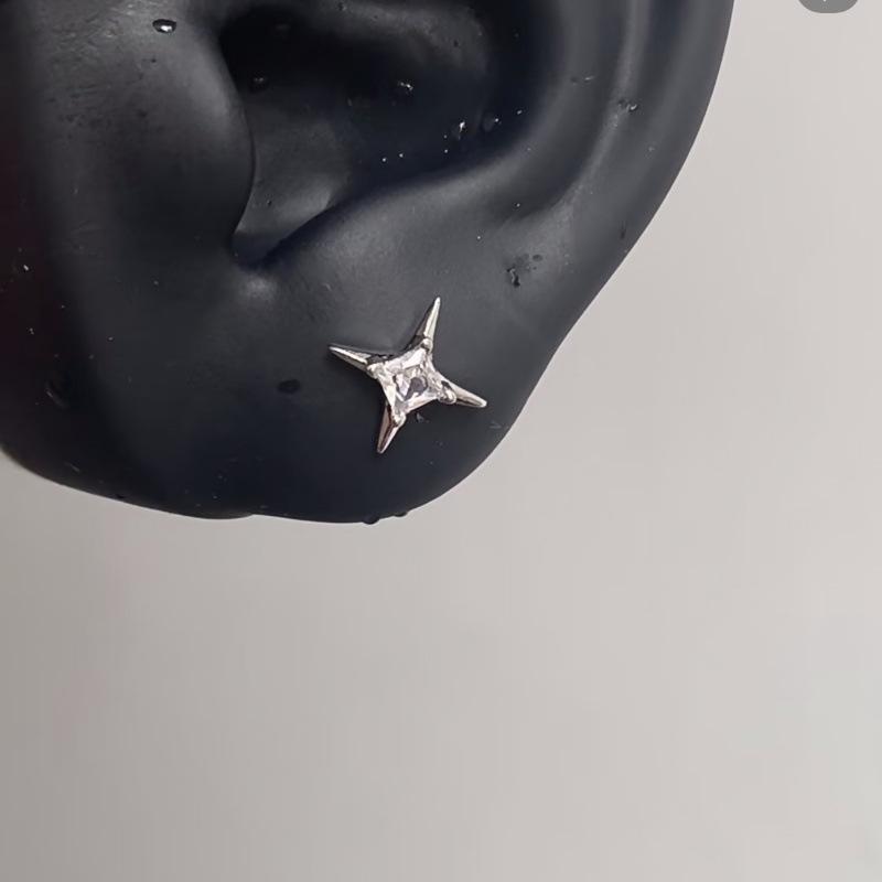 Punk Mode Titanstahl Ohrknorpelstecker: Coole Cochlea-Piercing-Ohrring-Kollektion