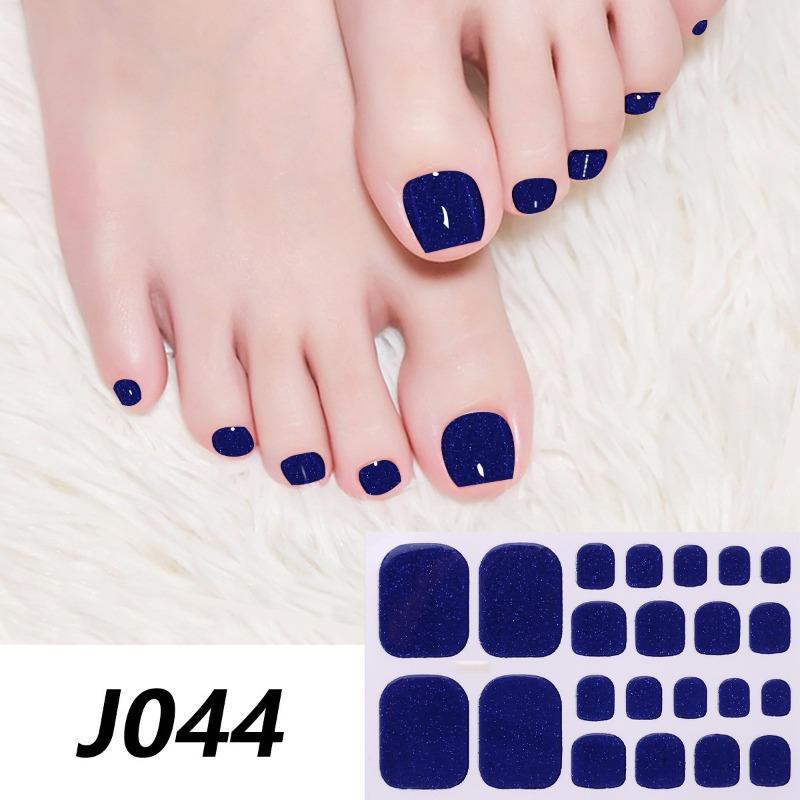 Die neuen Pure Fußaufkleber mit Glitzer sind jetzt für komplettes Schachbrett-Nageldesign erhältlich. J044
