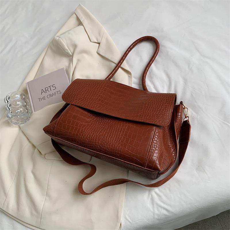 Yogodlns Winter-Damen-Umhängetasche mit Alligatormuster, Klappe, PU-Leder, Vintage-Umhängetasche mit großer Kapazität 33x12x25cm braun