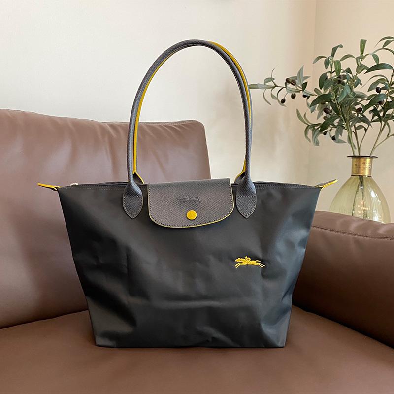 Neue Designer-Tasche Nylon Damen Handtaschen mit Logo Knödel Strandtasche Luxus-Marken-Einkaufstaschen mit Ledergriff Tragetaschen L 31cm grau