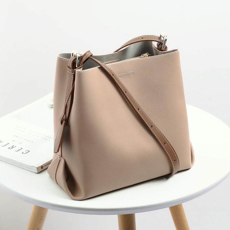 Eimer Tasche für Damen Große Kapazität Leder Tasche Herbst und Winter Neue Textur Schultertasche Crossbody Tasche High-End Pendler Tasche beige