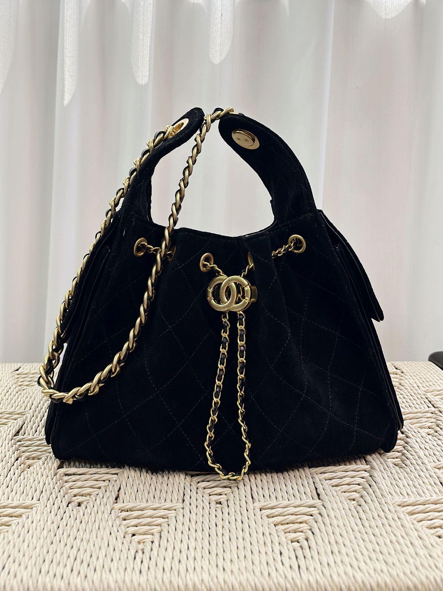 Kleine Tannenzapfen Leder Kordelzug Rindsleder Ein-Schultertasche Gewaschenes Leder Hobo Achseltasche Echtes Leder Bucket Tragetasche Damen 26x20x13cm schwarz