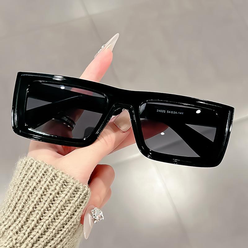 Neue europäische und amerikanische modische kleine quadratische Fit-Rahmen-Sonnenbrillen Hip-Hop-Streetstyle personalisiertes Accessoire Sonnenbrillen