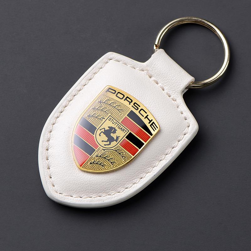 Leder Schild Emblem Auto Schlüsselanhänger Metall Luxus Schlüsselanhänger Für Porsche Cayenne Panamera Macan 911 718 Taycan Boxster Cayman 918 weiß