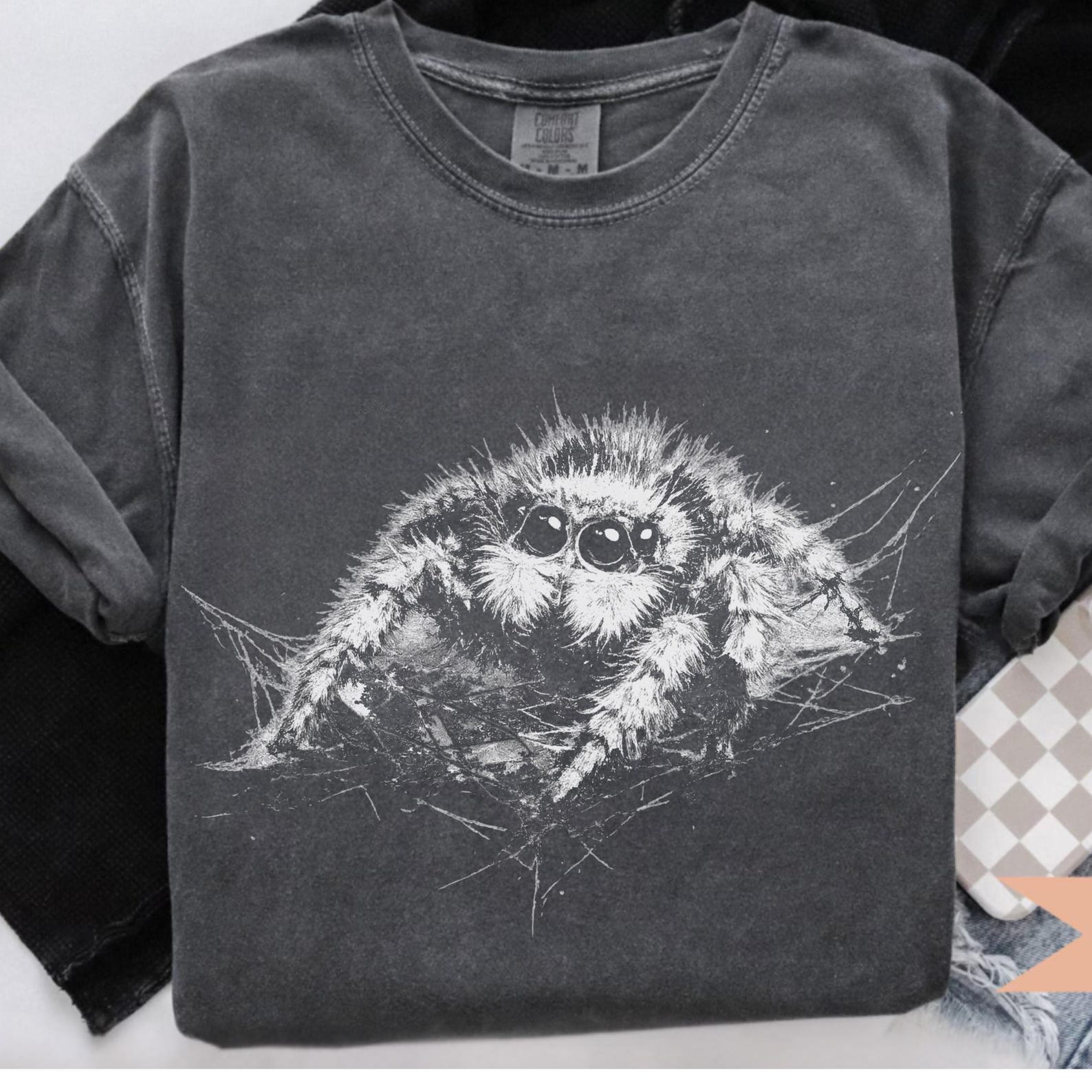 Comfort Colors Niedliches Spinnen-Shirt, Springspinnen-T-Shirt, Gruselig Süßes Shirt, Halloween-Shirt, Gothic-Tier-T-Shirt, Unisex-Insektenliebhaber-Geschenk, Punk S gray
