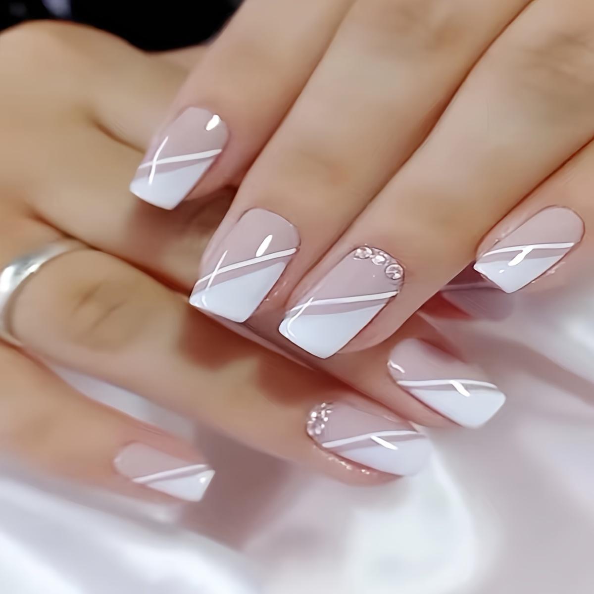 24-teiliges glamouröses weißes quadratisches Aufklebe-Nagelset mit glitzernden Strasssteinen und Gel-Kleber-Nagelfeile – mittellanges French-Tip-Set für künstliche Nägel für Damen
