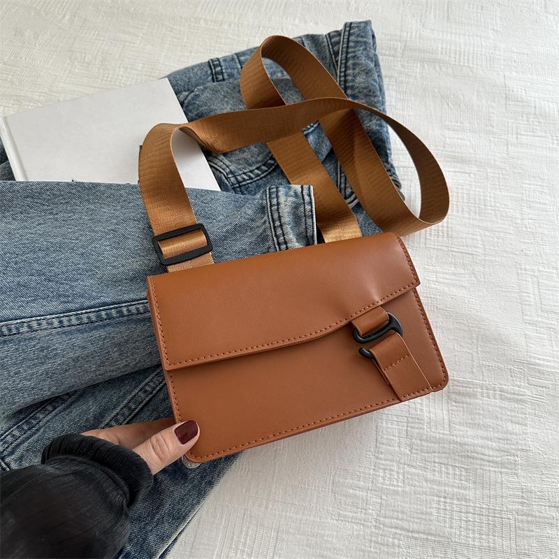 Modische kleine quadratische Handytasche, einfache und modische Umhängetasche, Frühling, neue lässige koreanische Trend-Umhängetasche brown