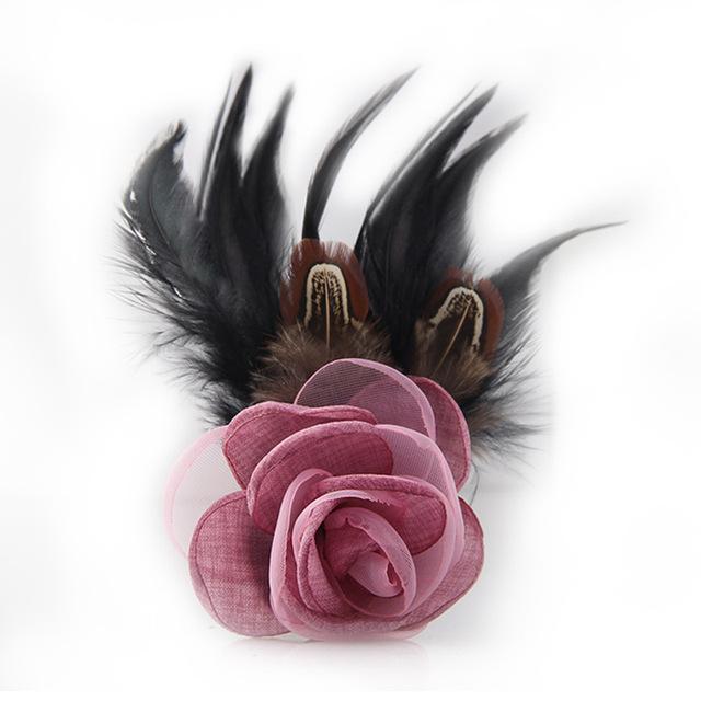 Handgemachte Stoff Tuch Kunst Blume Feder Brosche Pin Schmuck Luxus Kleidung Tragen Corsage Broschen Für Frauen Zubehör rosa