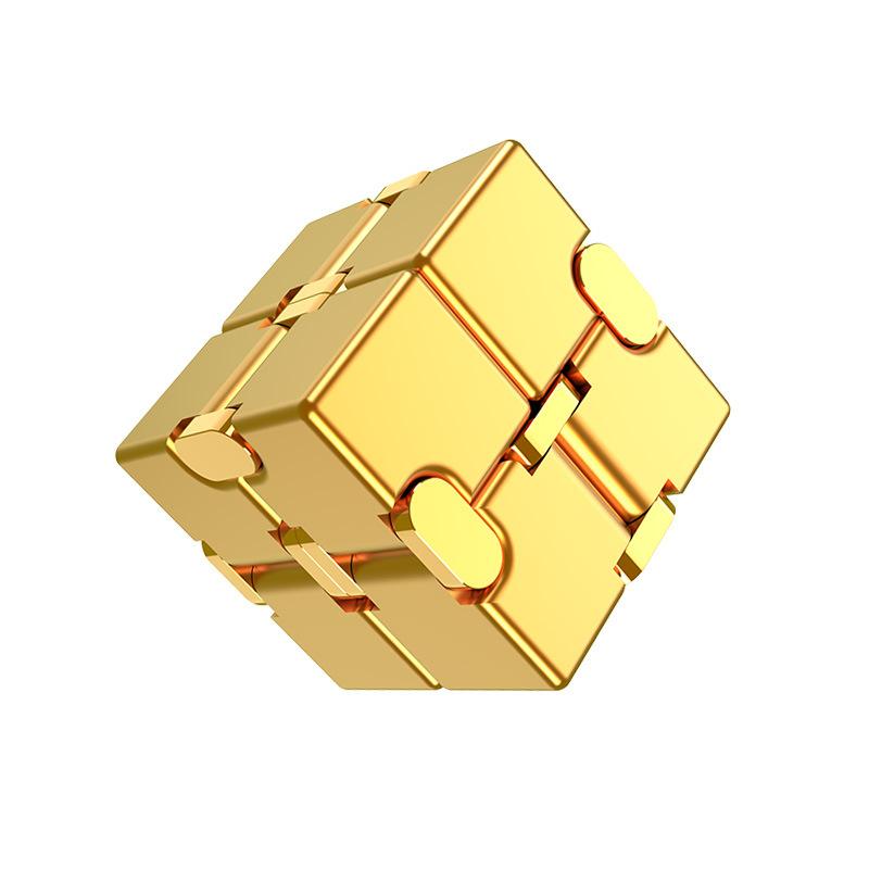 Fidget Infinity Cube Spielzeug, Aluminiumlegierung Metall Infinity Cube Gadgets Spielzeug für Erwachsene, Zauberwürfel zur Stress- und Angstlinderung 3.8*3.8*3.8cm gold