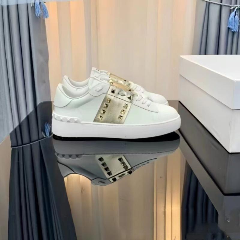 V home Nieten weiße Schuhe Damen Vier Jahreszeiten Klassisch Vielseitig Mode Erhöhende Plateau-Schuhe Paar Freizeit Sport Board Schuhe 39 gold