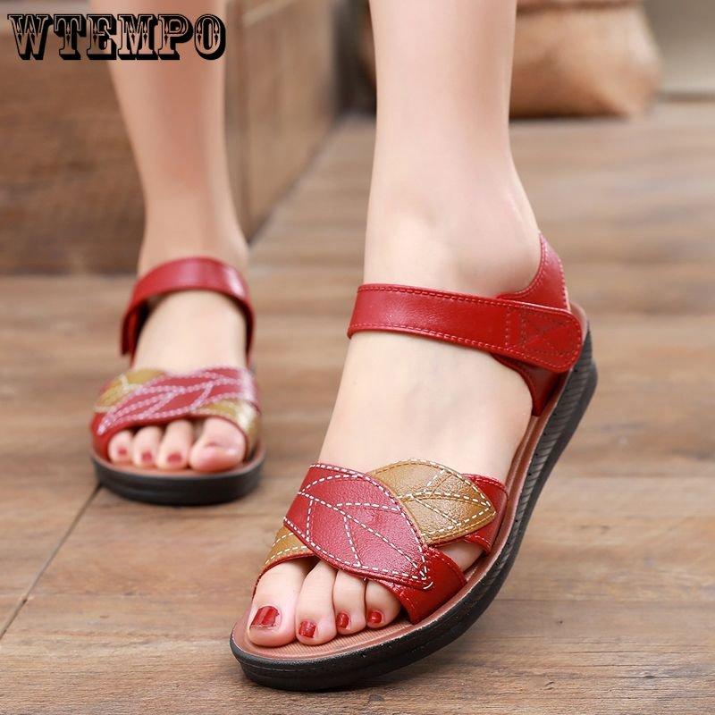 Damensandalen Sommer Neue Sandalen für ältere Menschen Rutschfeste Sandalen mit weicher Unterseite Bequeme und vielseitige atmungsaktive Sandalen mittleren Alters 37 rot