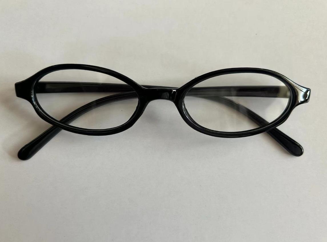 Oval geformte kleine Brille im Vintage-Stil für Frauen Gn Roter geformter Rahmen Blaulichtfilternde Brille für Mädchen Y2K-Stil Brille Plain glasses gray