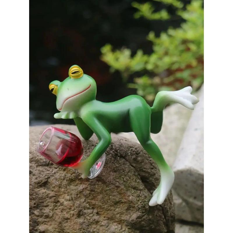 1 Stück Interessante Grüne Frosch- und Weinglas-Hänger Voll - Dekoration Geeignet für Garten, Gartenteiche, Blumentöpfe und Garten mit Frosch-Thema.