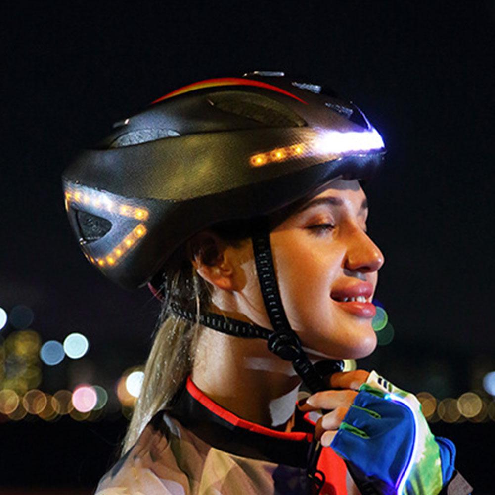 Smart-Fahrradhelm, USB-aufladbarer Nacht-Fahrradhelm mit intelligentem LED-Blinklicht, kabellos