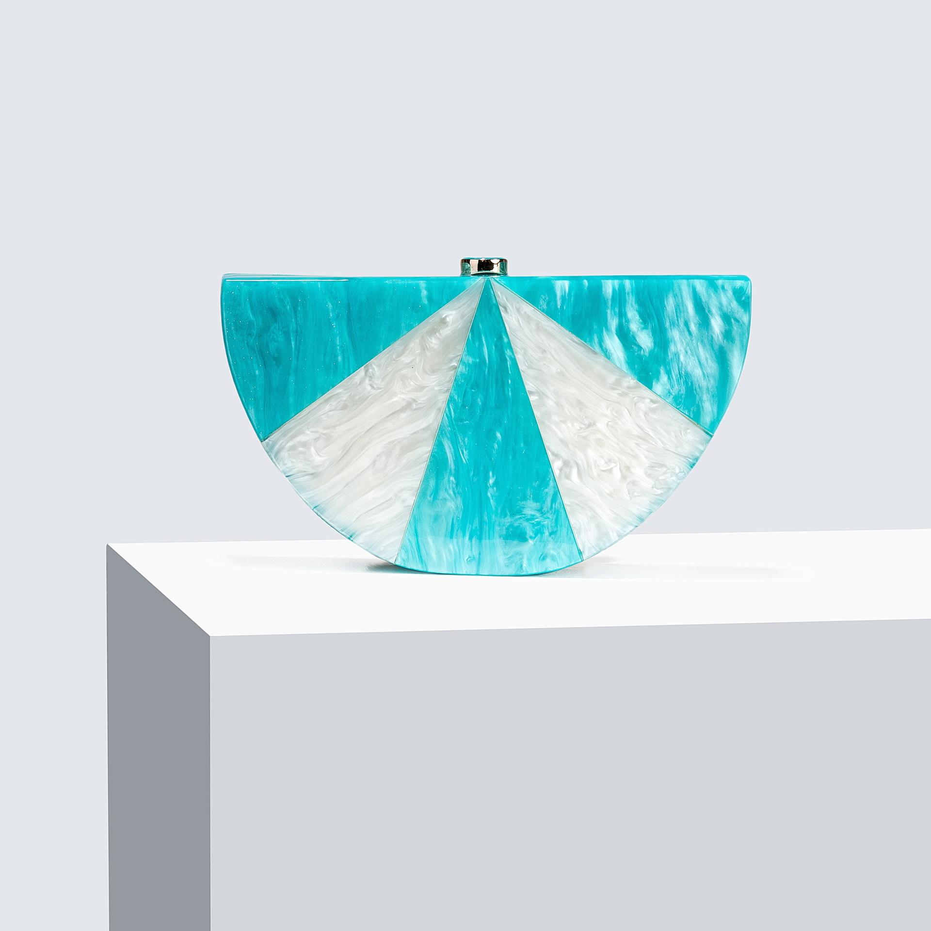 Damen Single Shoulder Schräg-Span-Tasche, Halbkreisförmige Spleiß-Acryl-Tasche, Mode Hochzeitsessen Clutch-Tasche himmelblaue