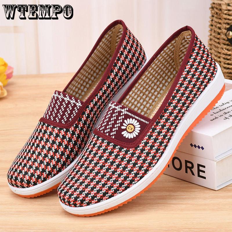 Frühling und Herbst alte Peking Tuch Schuhe weibliche weiche Unterseite rutschfeste mittleren Alters Casual Damen Tuch Schuhe flache Unterseite Mutter Schuhe 40 rot