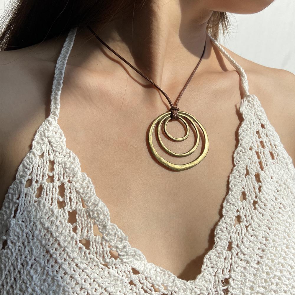 Große Halskette Unregelmäßig geformter Anhänger Halskette Legierungsmaterial Party Schmuck Für Mädchen Frauen Schmuck Geburtstagsgeschenke white