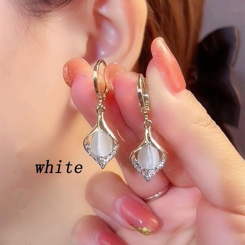 Neue Damenmode geometrische Ohrringe Temperament Tropfen Ohrringe Mädchen Geschenk Ohrringe weiß