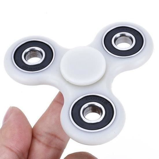 STOEX® Fidget Spinner - Tri-Spinner Fidget Spielzeug - Handspinner - Ultra-Schnelllager - Fidget Spinner Kind - Erwachsener Weiß