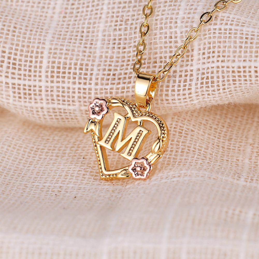 AZ Buchstaben Gold Farbe Blume Initialen Halskette Frauen Mädchen Herz Brief Choker Halskette Beste Geschenke Alphabet Schmuck M gold
