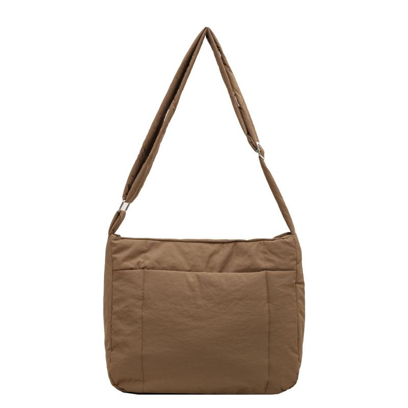 Nischen Vielseitige Taschen Ein-Schulter Umhängetaschen für Damen Große Kapazität Einfacher und modischer Stil Frühling Neue Daunen Baumwolltasche brown