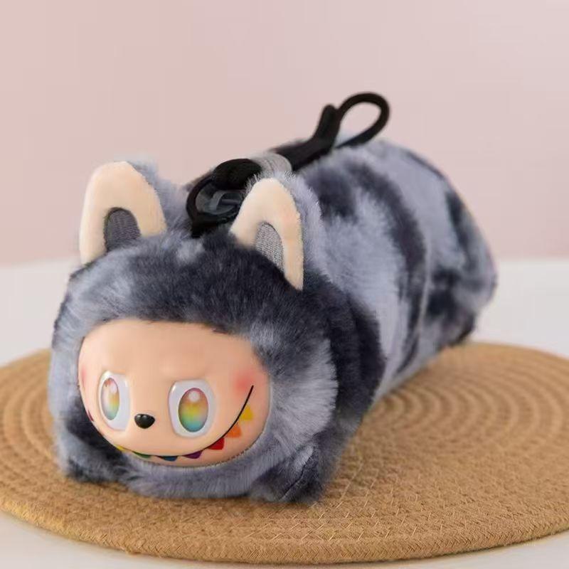Plüsch-Federmäppchen – Niedliche flauschige Spielzeug-Stil Kosmetiktasche, Kreativer Puppen-Stifthalter für Kinder, Schüler & Jugendliche, Trendiges Kawaii Schreibwaren-Geschenk