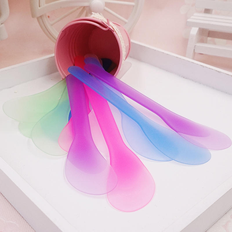 10 stücke Gesichtsmaske Mischen Spatel Löffel Kunststoff Püriert Creme Hautpflege Weibliche Frauen Kosmetik Make-Up