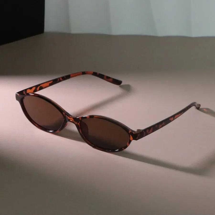 Stilvolle Cat-Eye-Sonnenbrille Damen Herren Vintage Marke Spiegelglas Einfache Sonnenbrille Weiblich Männlich Coole Farben Oculos De Sol Other