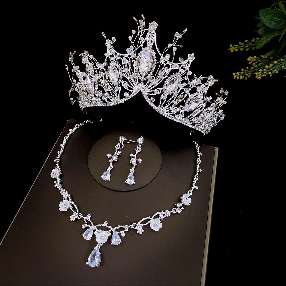 Goldene Brautkrone Dreiteiliges Set Hochzeitskrone Kopfschmuck Halskette Ohrringe Koreanischer Stil Super Feenhaft Passend zum Hochzeitskleid black