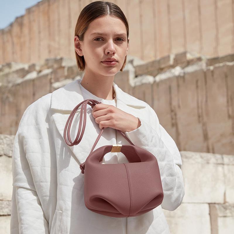 Französische poleneparis Nischen-Rindsleder Umhänge-Messenger-Tasche Damen-Tasche Nummer11 Knödel Bento-Tasche Ledertasche violett