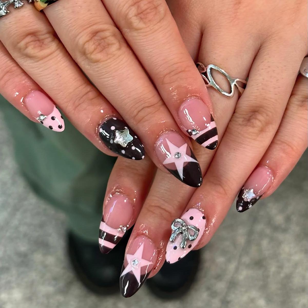 24 Stück Y2k Rosa Blau Französische Falsche Nägel 3D Metallisch Silber Stern Falsche Nägel Spice Girls Süß Cool Schwarz Mandel Press-on-Nägel Spitze brown